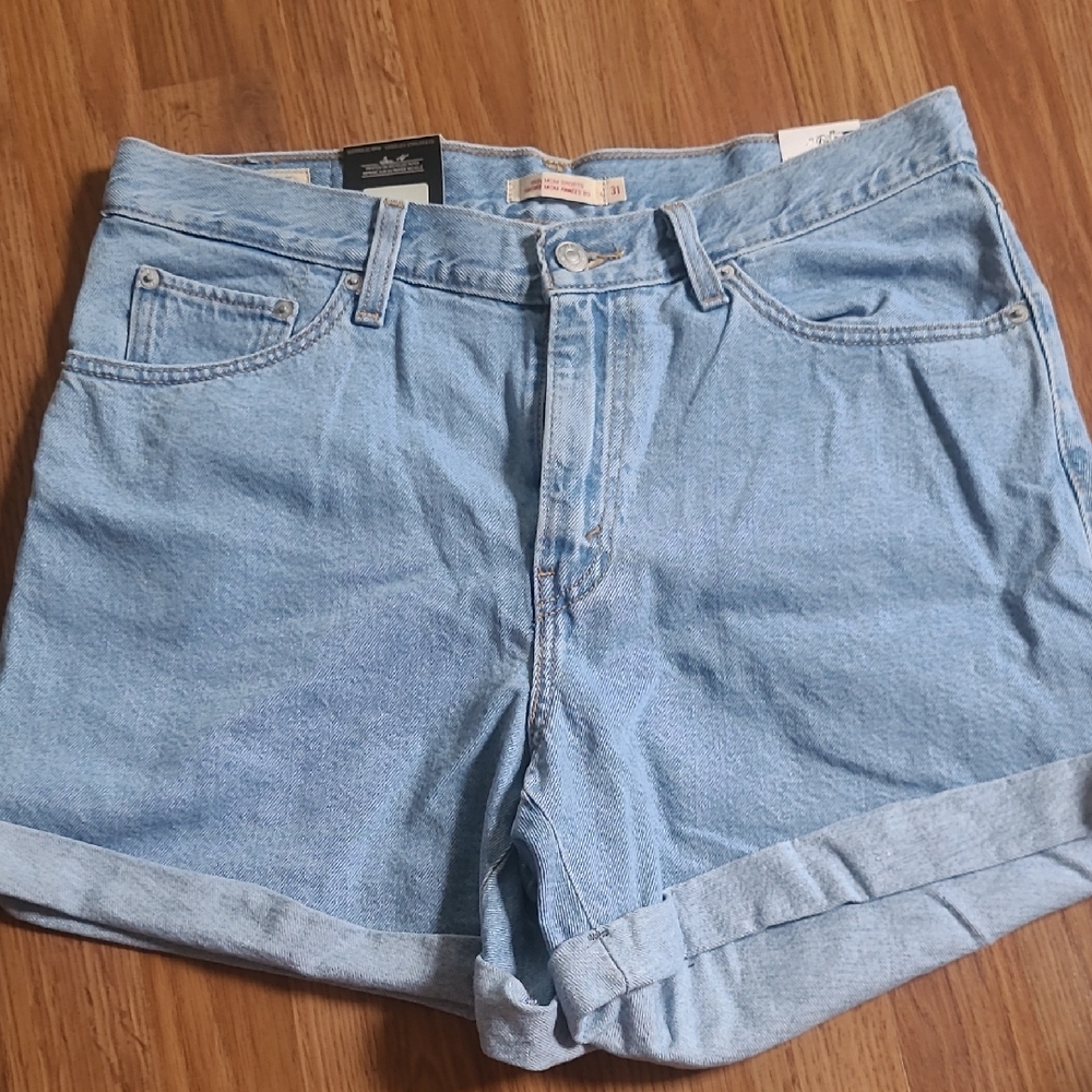Levi's Mom Jean Shorts